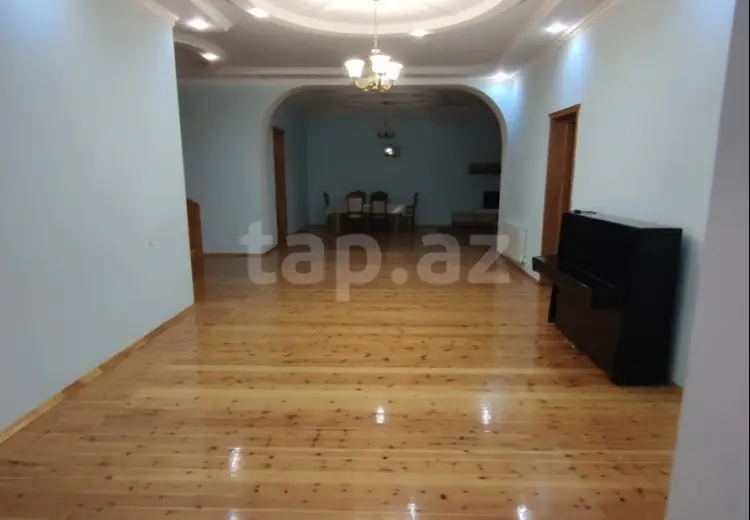 9 otaqlı mənzil , Zaqatala
