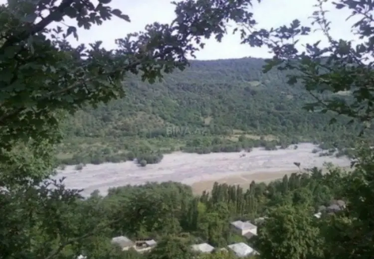 12 sot Torpaq Satılır, Quba