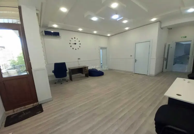 97 m² Obyekt / Ofis Kirayə (aylıq), Yasamal, Bakı