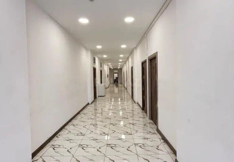 1200 m² Obyekt / Ofis Satılır, Laçın