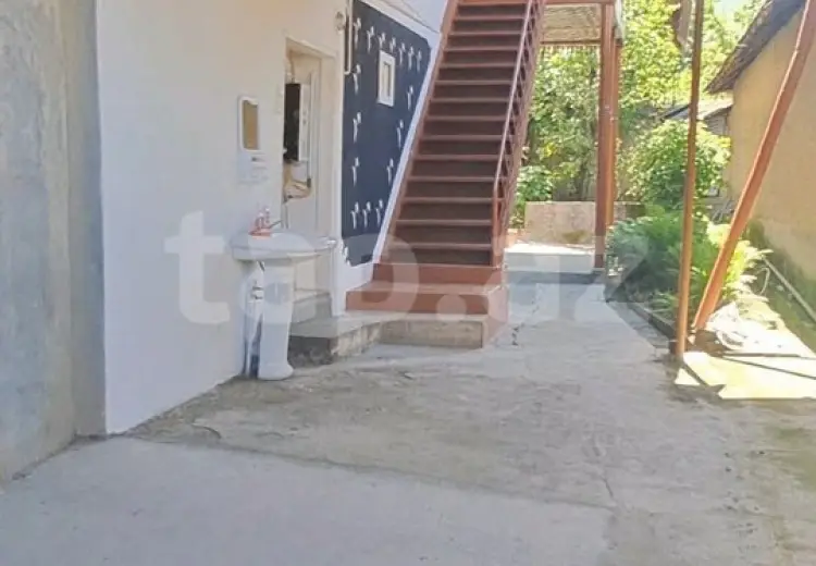 4 otaqlı mənzil , Şəki