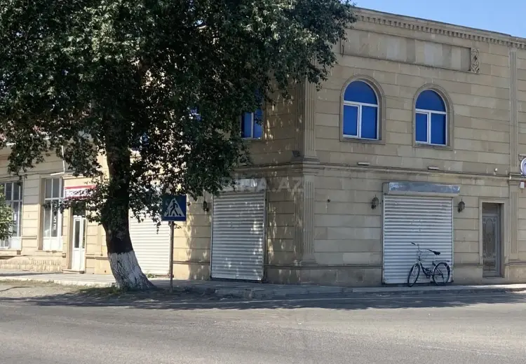 150 m² Obyekt / Ofis Satılır, İmişli
