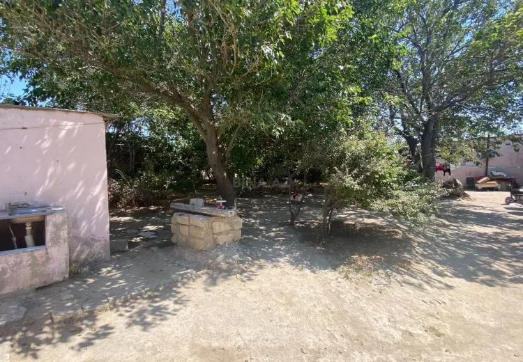 8 sot Torpaq Satılır, Abşeron