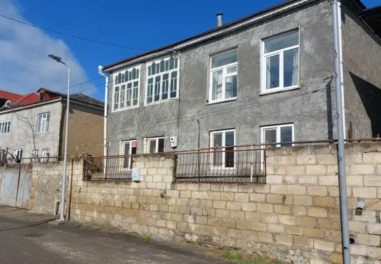 5 otaqlı mənzil Satılır, Qusar