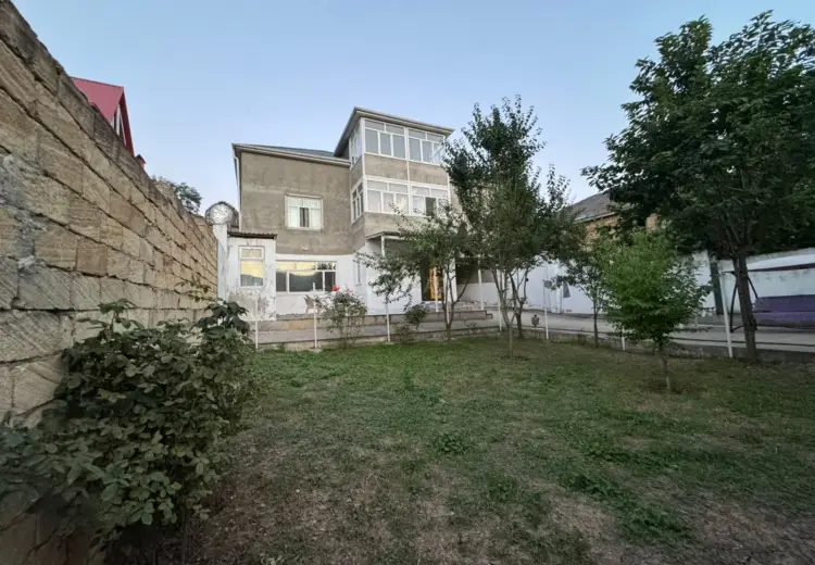 6 otaqlı mənzil Satılır, Quba