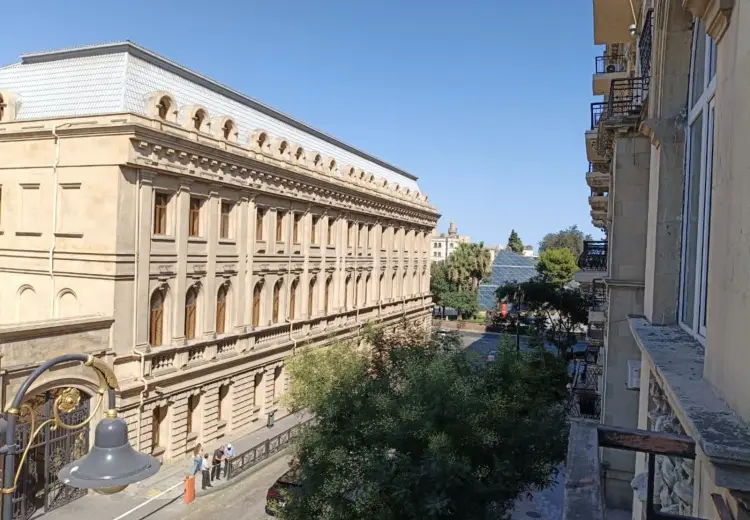 350 m² Obyekt / Ofis Satılır, İçəri şəhər, Səbail, Bakı