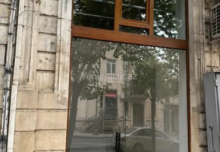 32 m² Obyekt / Ofis Satılır, Səbail, Bakı