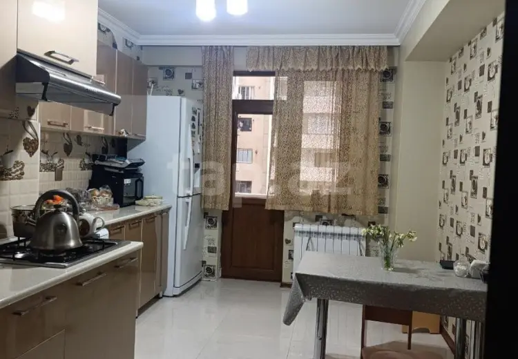 3 otaqlı mənzil , Bakı