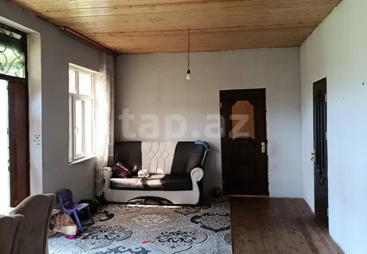 5 otaqlı mənzil , Oğuz