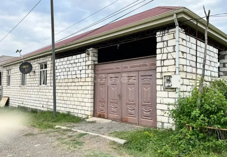 3 otaqlı mənzil , Qazax
