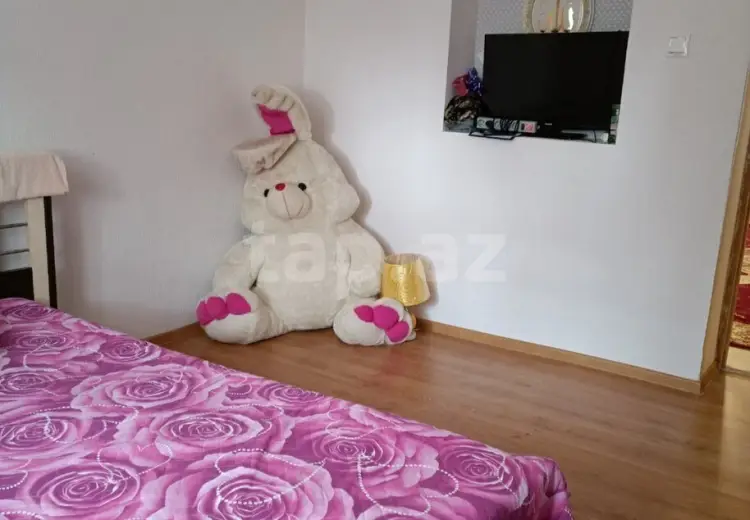 8 otaqlı mənzil , Gəncə