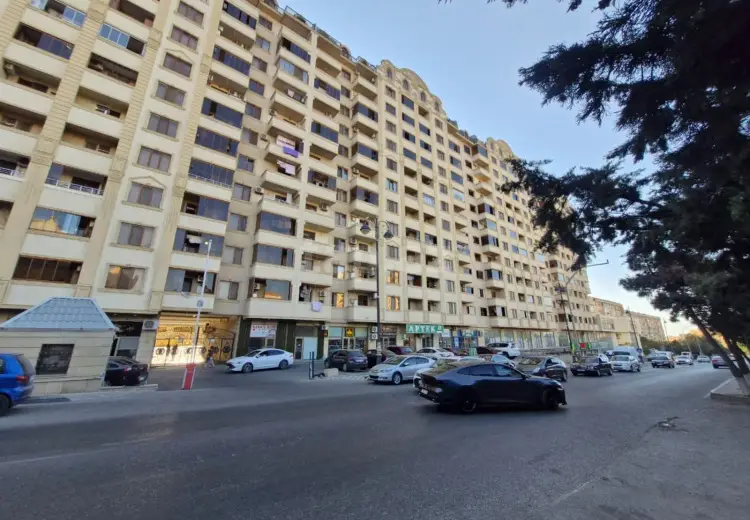 3 otaqlı mənzil , Bakı