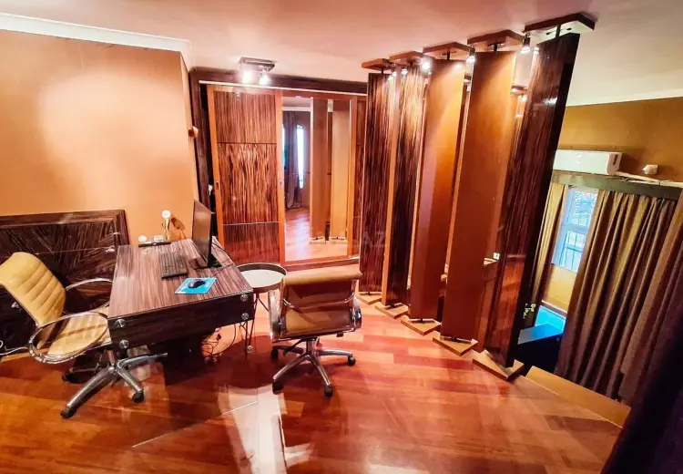 166 m² Obyekt / Ofis Satılır, İçəri şəhər, Səbail, Bakı