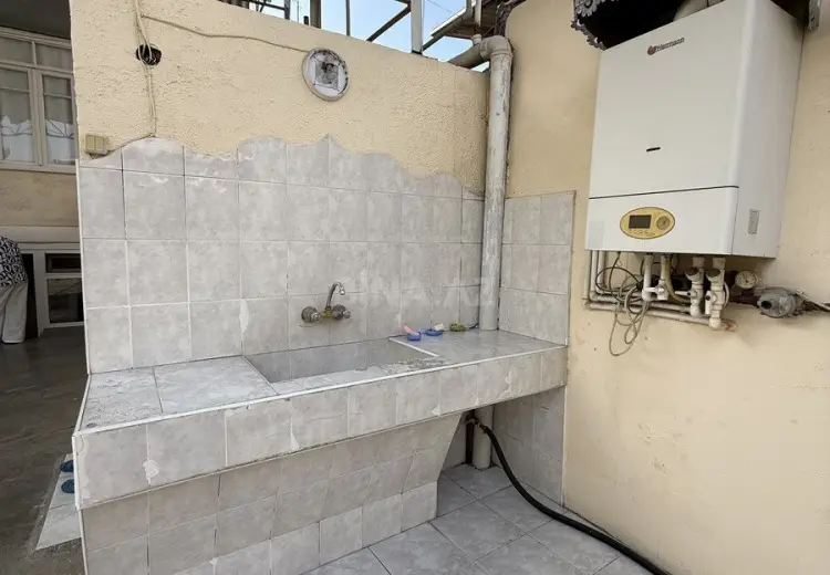 5 otaqlı mənzil Satılır, Gəncə