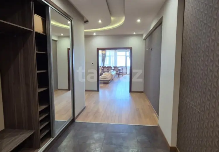 4 otaqlı mənzil , Bakı