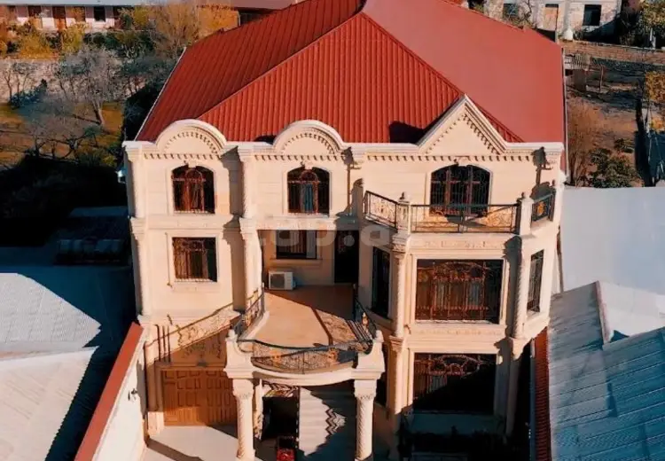 8 otaqlı mənzil , Gəncə