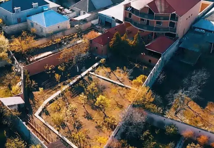 8 otaqlı mənzil , Gəncə