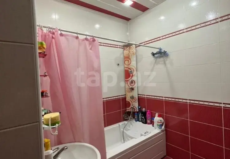 8 otaqlı mənzil , Gəncə
