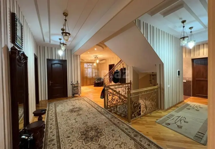 8 otaqlı mənzil , Gəncə