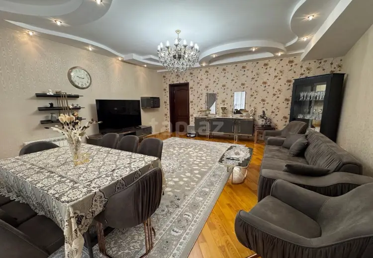 8 otaqlı mənzil , Gəncə