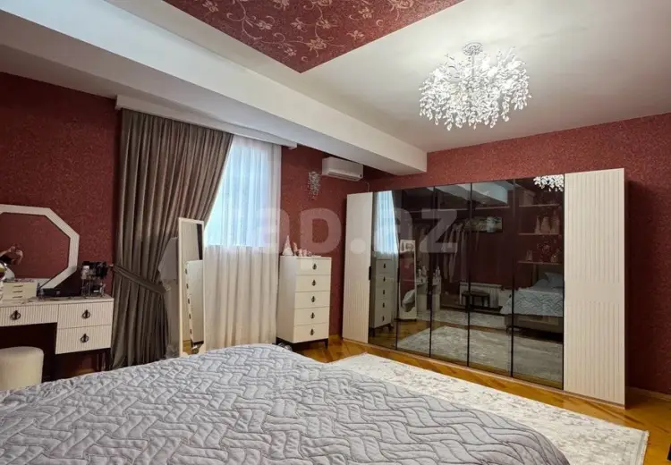 8 otaqlı mənzil , Gəncə