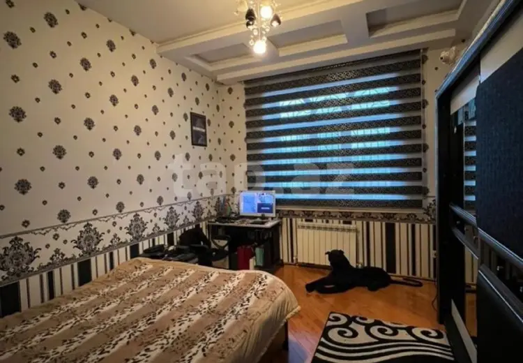 8 otaqlı mənzil , Gəncə