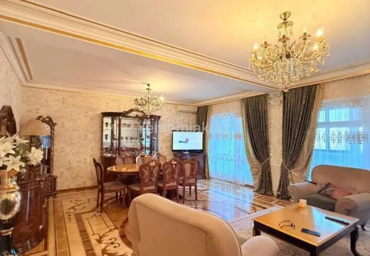 330 000 AZN - 5 otaqlı mənzil Satılır, 8-ci mikrorayon, Binəqədi, Bakı