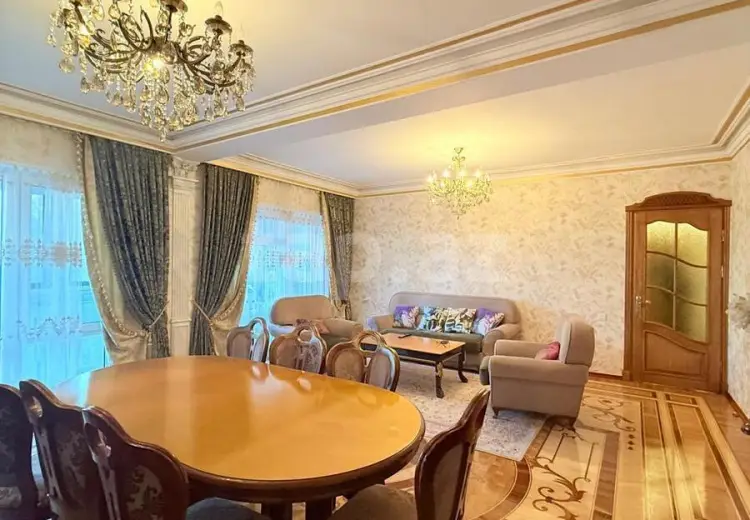 5 otaqlı mənzil , Bakı