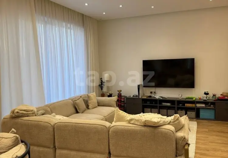 9 otaqlı mənzil , Sumqayıt