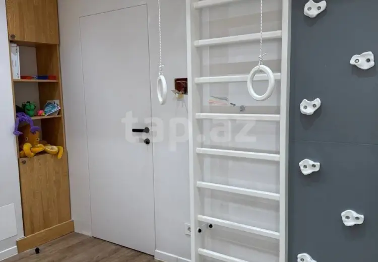 9 otaqlı mənzil , Sumqayıt