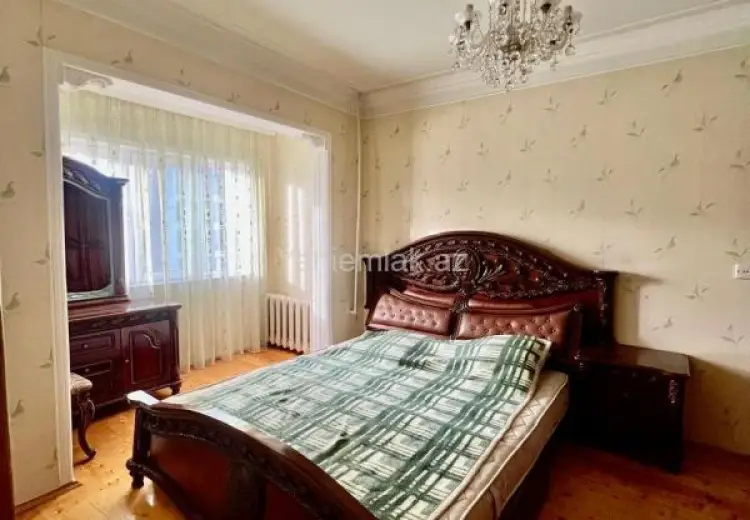 850 AZN - 4 otaqlı mənzil Kirayə (aylıq), 8-ci mikrorayon, Binəqədi, Bakı