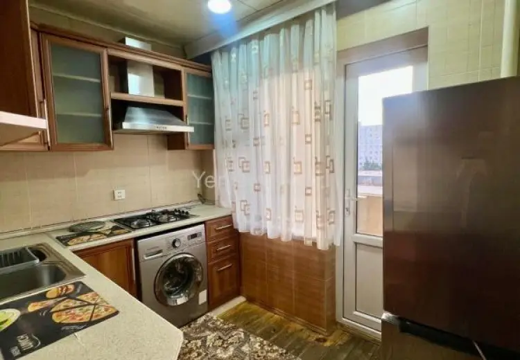 850 AZN - 4 otaqlı mənzil Kirayə (aylıq), 8-ci mikrorayon, Binəqədi, Bakı