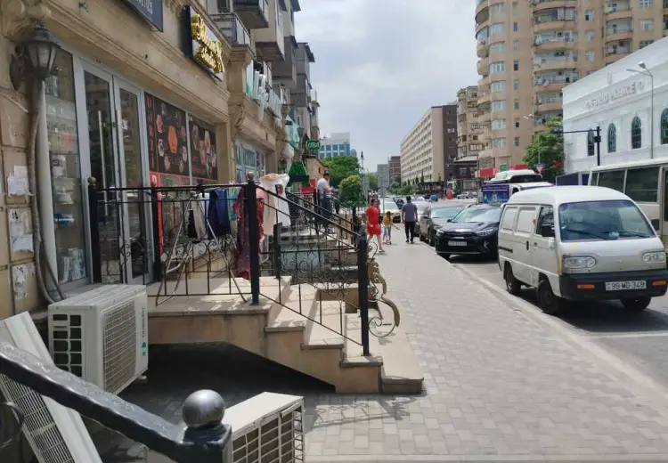 138 m² Obyekt / Ofis Satılır, Binəqədi, Bakı