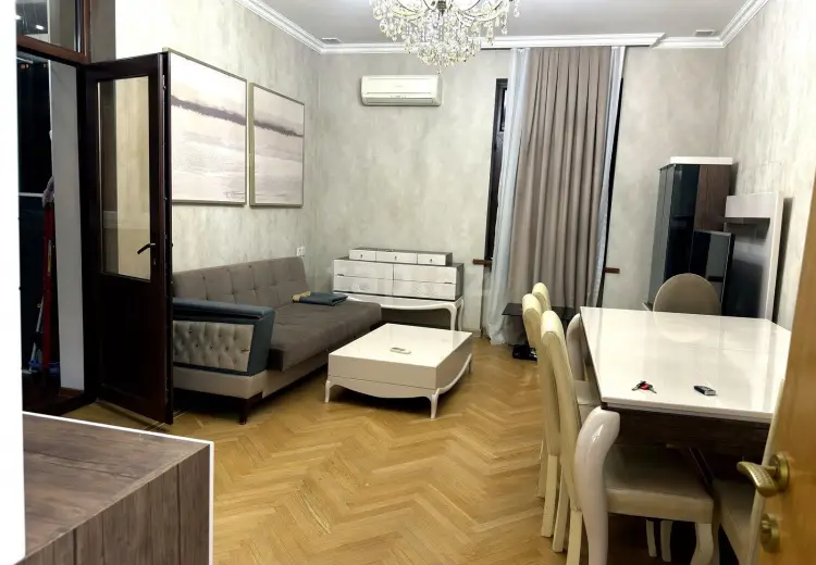 800 AZN - 2 otaqlı mənzil Kirayə (aylıq), Bakı