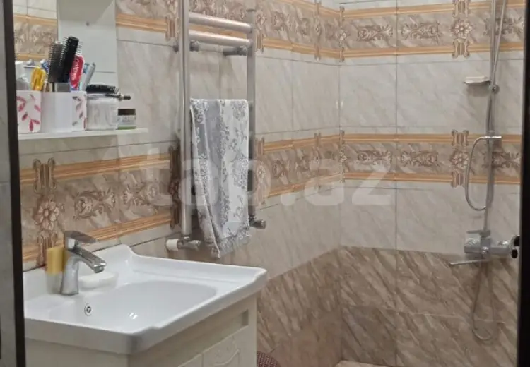 4 otaqlı mənzil , Bakı