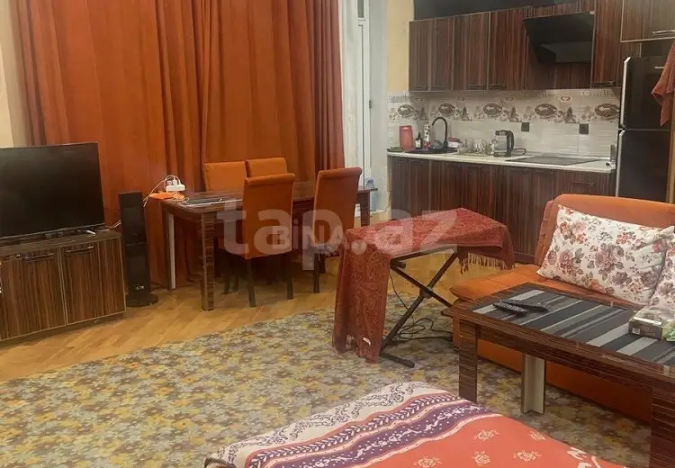3 otaqlı mənzil , Bakı