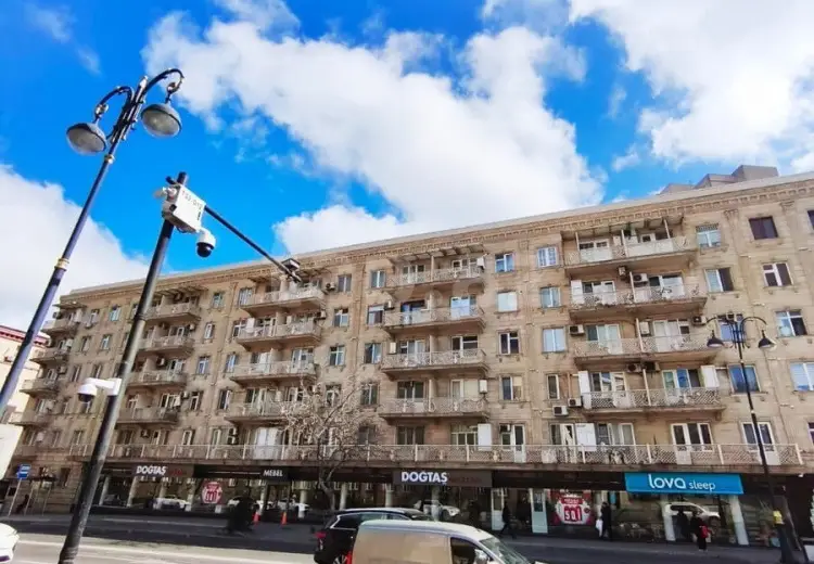 3 otaqlı mənzil , Bakı