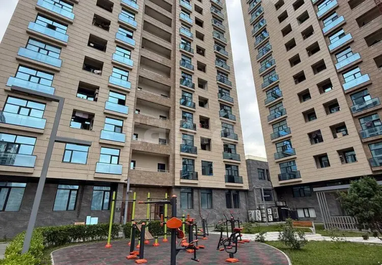 4 otaqlı mənzil , Bakı