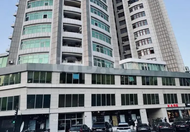 4 otaqlı mənzil , Bakı
