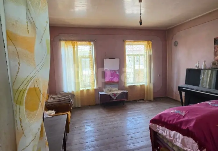 8 otaqlı mənzil , Quba