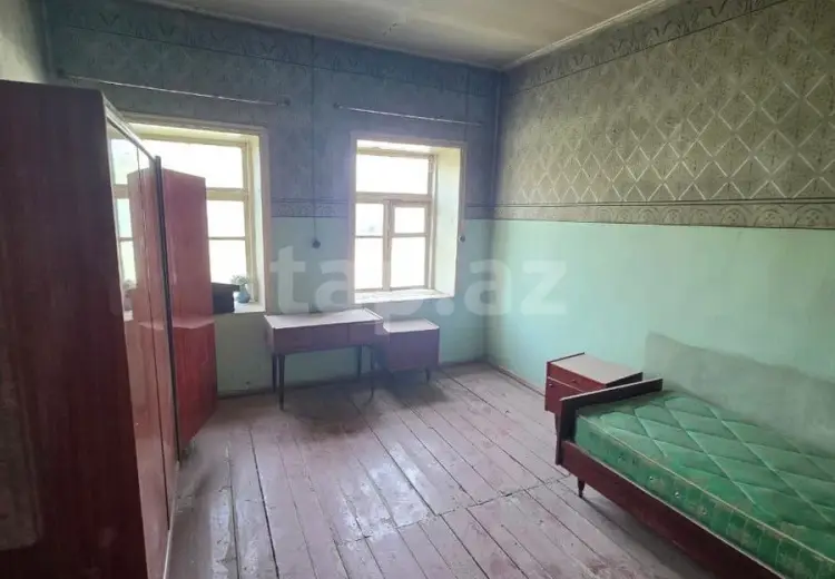 8 otaqlı mənzil , Quba
