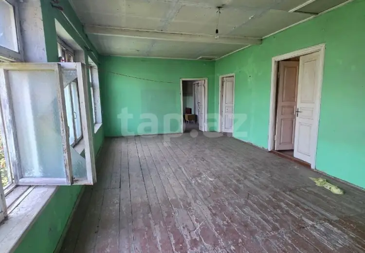 8 otaqlı mənzil , Quba