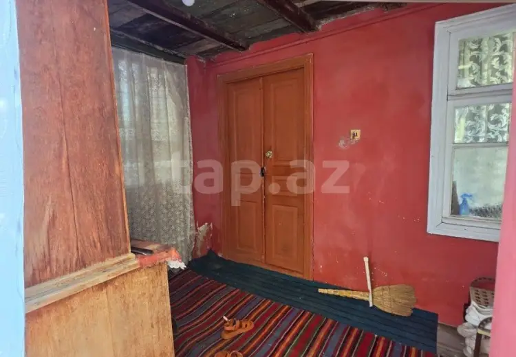 8 otaqlı mənzil , Quba
