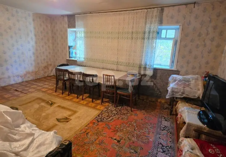 8 otaqlı mənzil , Quba