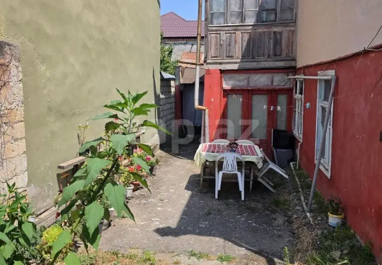 8 otaqlı mənzil , Quba