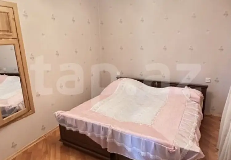 9 otaqlı mənzil , Şəki