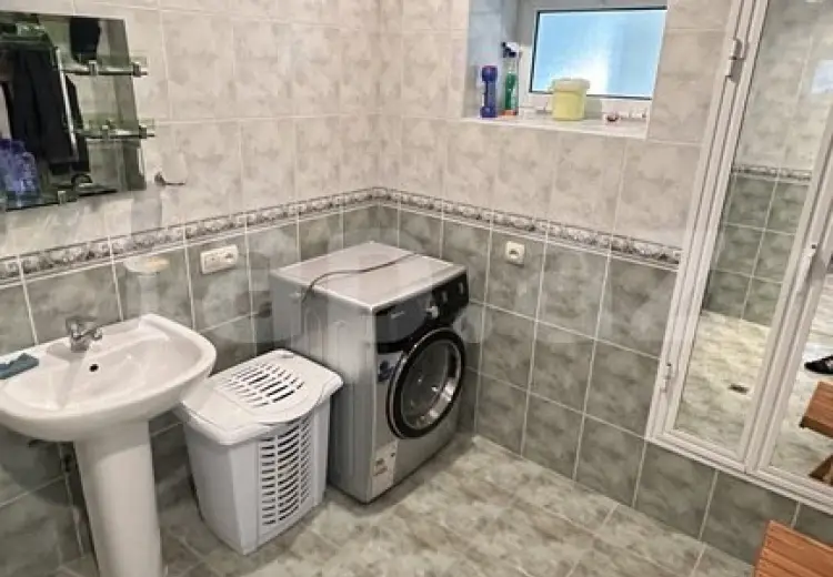 9 otaqlı mənzil , Şəki