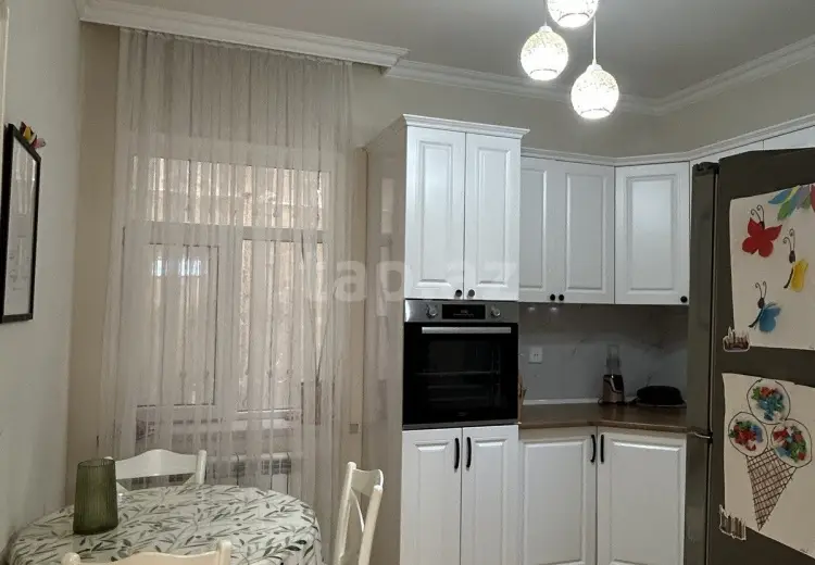 4 otaqlı mənzil , Səbail, Bakı