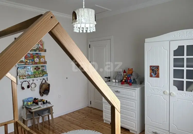 4 otaqlı mənzil , Səbail, Bakı
