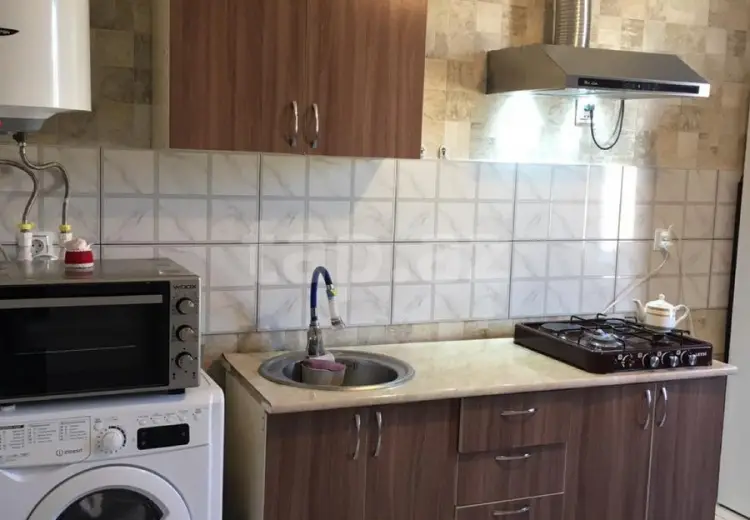 3 otaqlı mənzil , Şəki